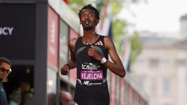 El etíope Yomif Kejelcha hizo historia en Buenos Aires: nuevo récord mundial en la media maratón
