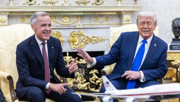 Donald Trump junto al primer ministro canadiense, Mark Carney.