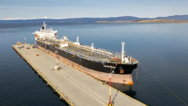 Ravier aclaró que el buque británico que amarró en Ushuaia fue autorizado por Tierra del Fuego y negó pérdida de soberanía