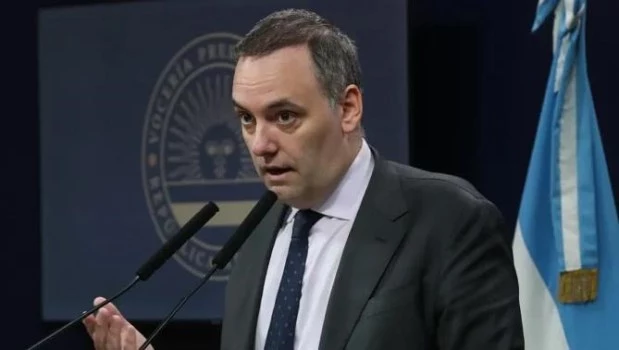 Adorni logró extender |5 días el plazo para justificar su patrimonio