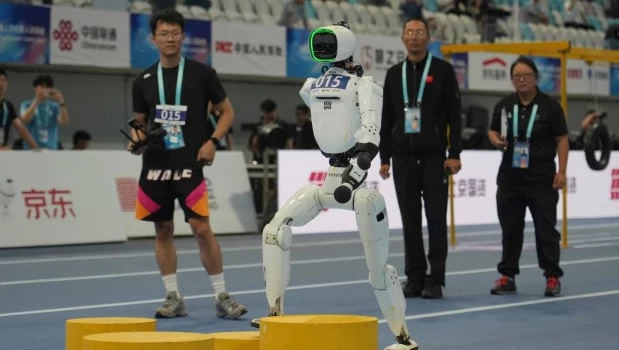 El robot chino Tiangong Ultra ganó la prueba de 100 metros llanos en los Juegos Mundiales de Robots Humanoides.