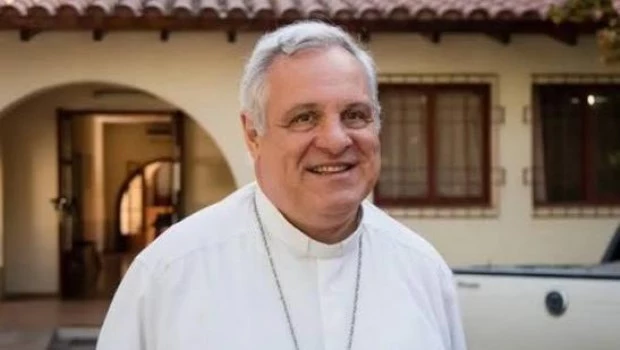 Monseñor Marcelo Colombo desmintió al Presidente al asegurar que la mayoría se endeuda para cubrir necesidades básicas.