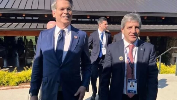 Caputo se reunió con Bessent, quien elogió el programa económico, y trabajaron en una agenda común