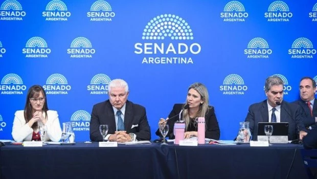 Pese a la falta de firmas, el oficialismo confía en lograr el apoyo para tratar el proyecto en el Senado.