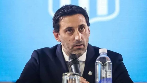 Milito hizo "mea culpa" y reconoció que "Racing no puede estar en esta situación"