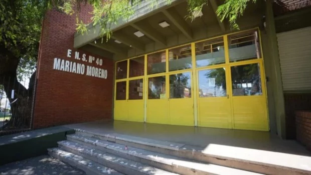 Ocho alumnos se tiraron desde el primer piso del colegio al escuchar una fuerte detonación