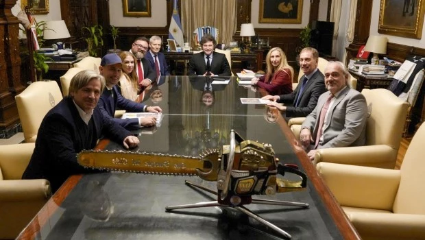 Milei encabezó por tercera semana consecutiva una reunión de Gabinete en la Casa Rosada.