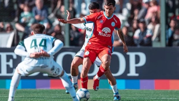 Agónico empate de Belgrano ante Sarmiento por la novena fecha del Torneo Clausura