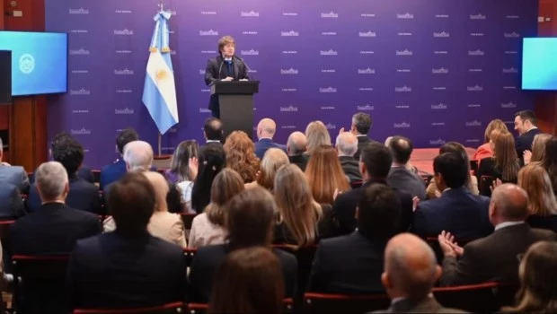 Javier Milei ratificó el rumbo en medio de las críticas por la falta de consumo y cierre de empresas.
