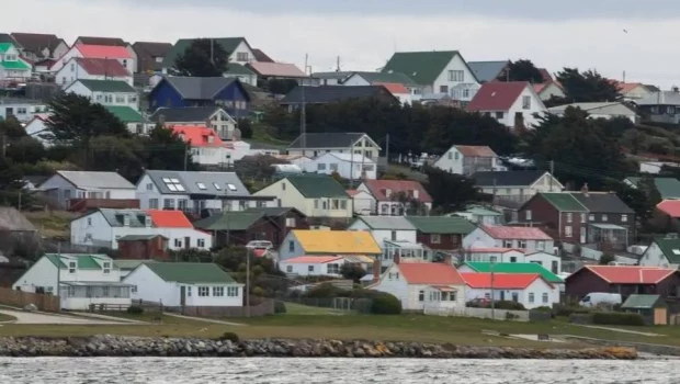 El Reino Unido respaldó a las empresas que operan en las Malvinas y desafió las sanciones de Argentina