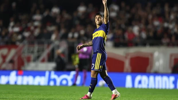 Lozano marcó el gol de la clasificación.
