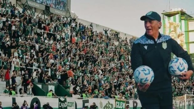 Pedro Troglio presentó la renuncia en Banfield