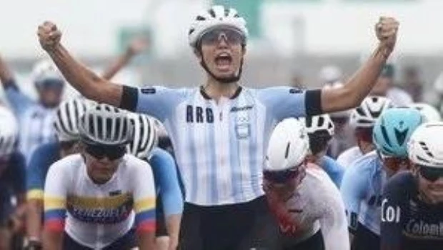 Julieta Benedetti se impuso en la prueba femenina de ciclismo de ruta.