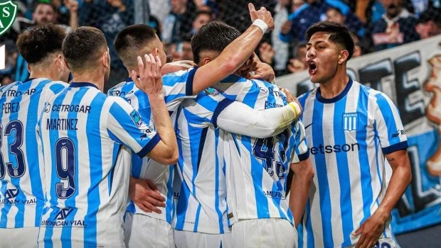 Racing salió del fondo de la tabla: derrotó 3 a 1 a Sarmiento de local