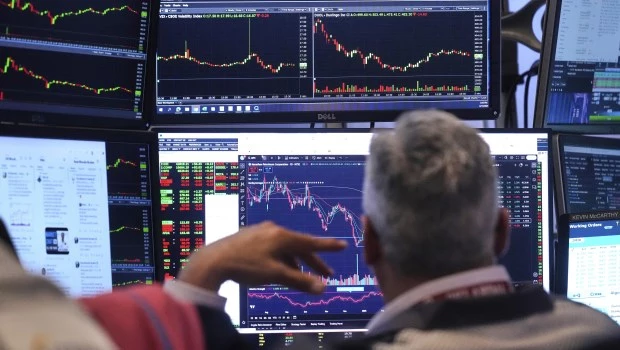Sigue la caída de los activos argentinos y sube el Riesgo País