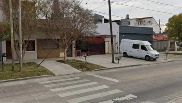 El violento episodio ocurrió en una vivienda ubicada en la esquina de las calles Zapiola y Origone.