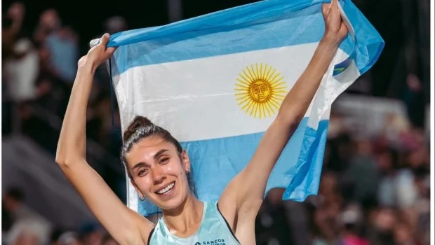 La atleta Micaela Levaggi se llevó el oro en los 1.500 metros femeninos.