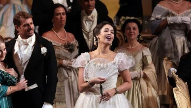 Nadine Sierra, protagonista de una ‘Traviata’ sublime en Milán