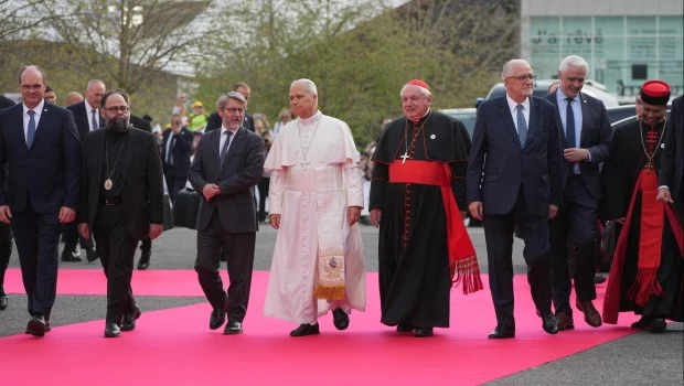 El Papa concluyó su visita a Francia con un llamado a los líderes religiosos