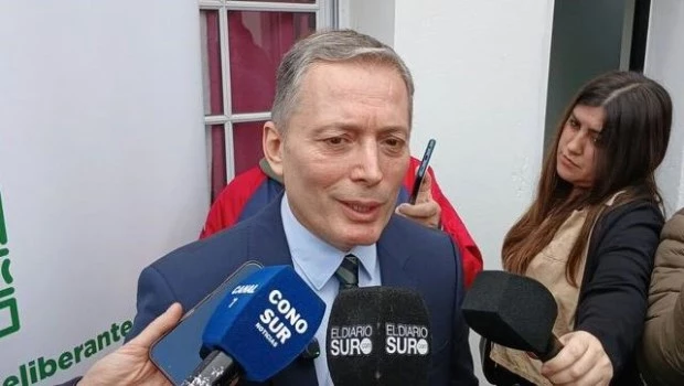 Fernando Gray.