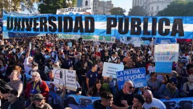 Docentes universiarios realizarán un nuevo paro de 72 horas en reclamo de la aplicación de la Ley de Financiamiento
