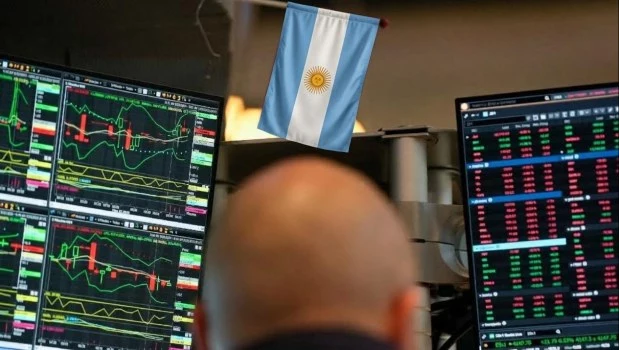 Aflojo el riesgo país, pero el Merval encadenó su octava caída seguida