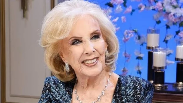 Mirtha Legrand ya se encuentra en una habitación común