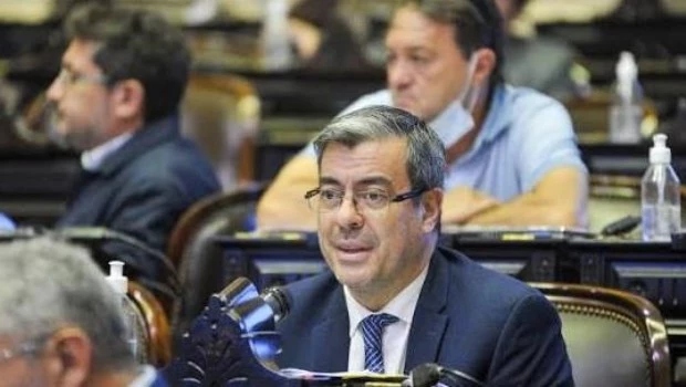 Unión por la Patria pedirá una sesión especial para derogar el DNU 70 sobre la ley de tierras