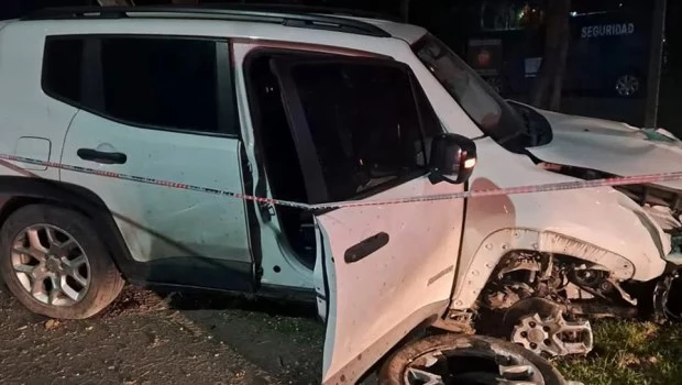 Escobar: un joven se filmó manjejando a 140Km/h y chocó contra un poste