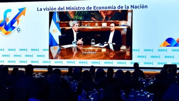 En IDEA, Caputo prometió una reforma tributaria para 2031