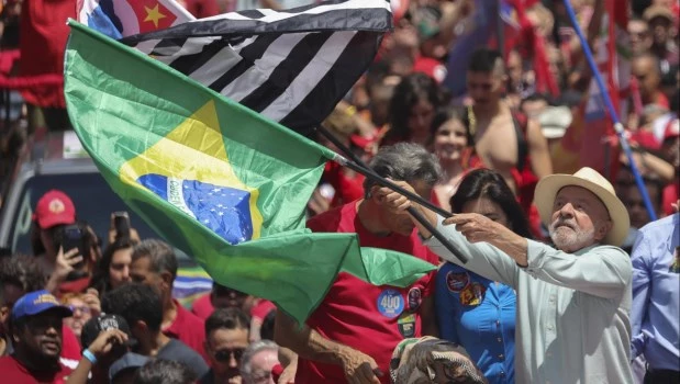 "El último baile": Lula cerró su campaña en San Pablo ante una multitud vestida de rojo