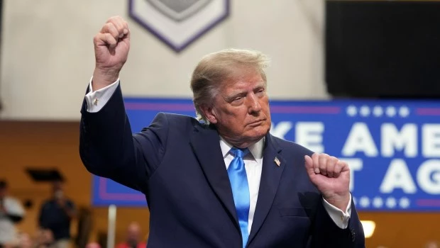 Trump anuncia nuevo grupo especial federal para coordinar esfuerzos sobre IA