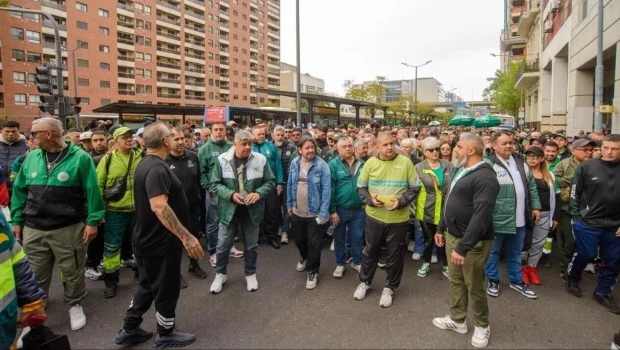 Un nutrido grupo de camioneros copó el centro porteño.
