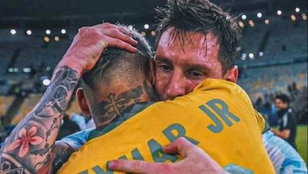 Neymar: "El mundo entero te da las gracias por todo lo que hiciste por el fútbol"