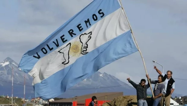 ¿Las Malvinas son o no son una causa nacional?