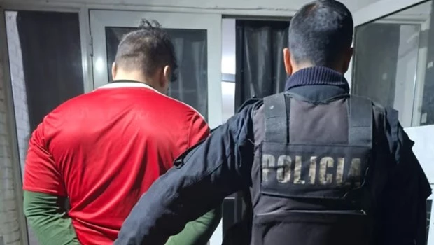Una joven fue asesinada en Rosario y un ex policía fue detenido