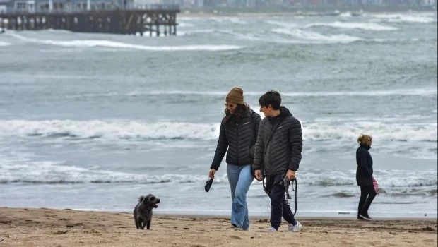 El pronóstico de mal tiempo le puso un freno al movimiento turístico de Mar del Plata.