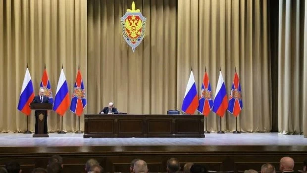 El Servicio Federal de Seguridad (FSB) de Rusia anuncia la detención de un periodista japonés del diario ‘Hokkaido Shimbun’ bajo acusaciones de espionaje.