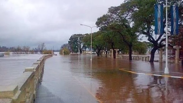 “El Niño” no da tregua en el Litoral y volvieron a cerrar uno de los circuitos en las Cataratas del Iguazú