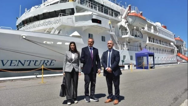 El secretario de Turismo destacó que la llegada se enmarca en los esfuerzos por ampliar la actividad de cruceros en Mar del Plata.