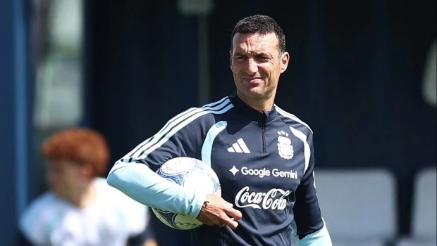 Scaloni acordó de palabra con la AFA su continuidad en la Selección