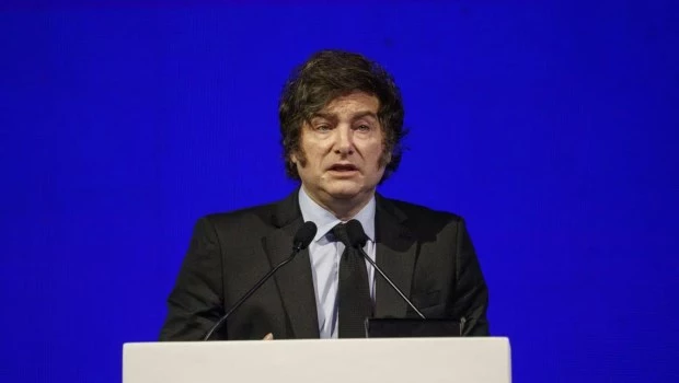 Milei redobla sus ataques contra Pedro Sánchez: lo acusó de “ladrón” y lo comparó con el kirchnerismo