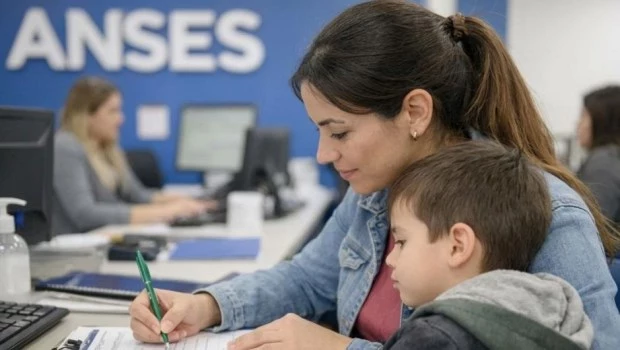 La asignación por hijo de los trabajadores registrados perdió casi la mitad de su valor en una década