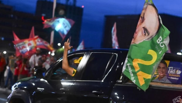 Lula y Bolsonaro cerraron sus campañas en las principales ciudades de Brasil
