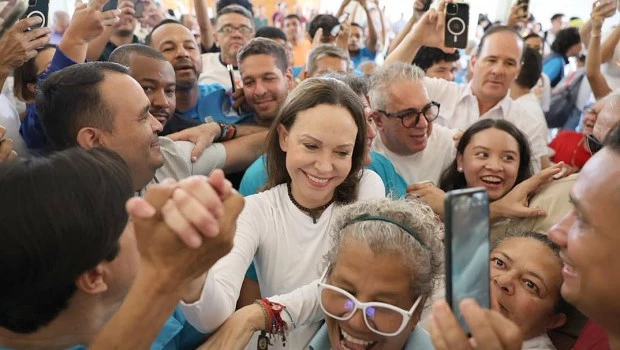 Con el beneplácito de EE.UU., volvió a Venezuela María Corina Machado