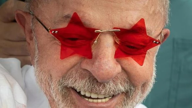 Con una remontada inédita, Lula fue reelecto para su cuarto mandato en Brasil