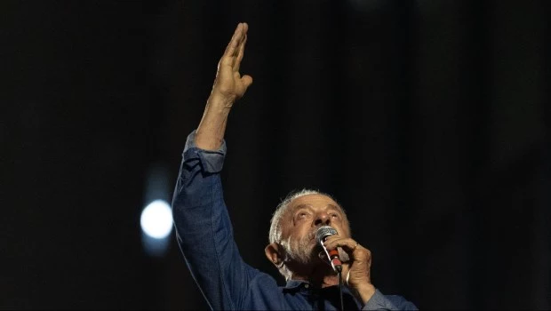 Sólo 35.500 brasileños votaron durante la prórroga ordenada por el juez lulista