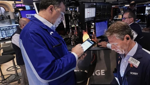 Efecto Brasil: las acciones argentinas se desploman y el riesgo país salta a 740 puntos