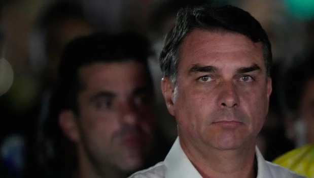 La administración Trump dará asilo político a Flávio Bolsonaro