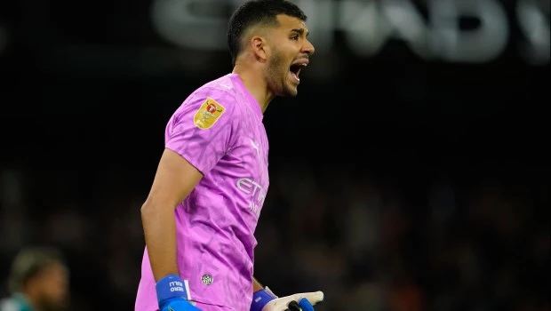 Carabao Cup: Rulli fue héroe del City contra el Brighton y el Liverpool eliminó al Chelsea